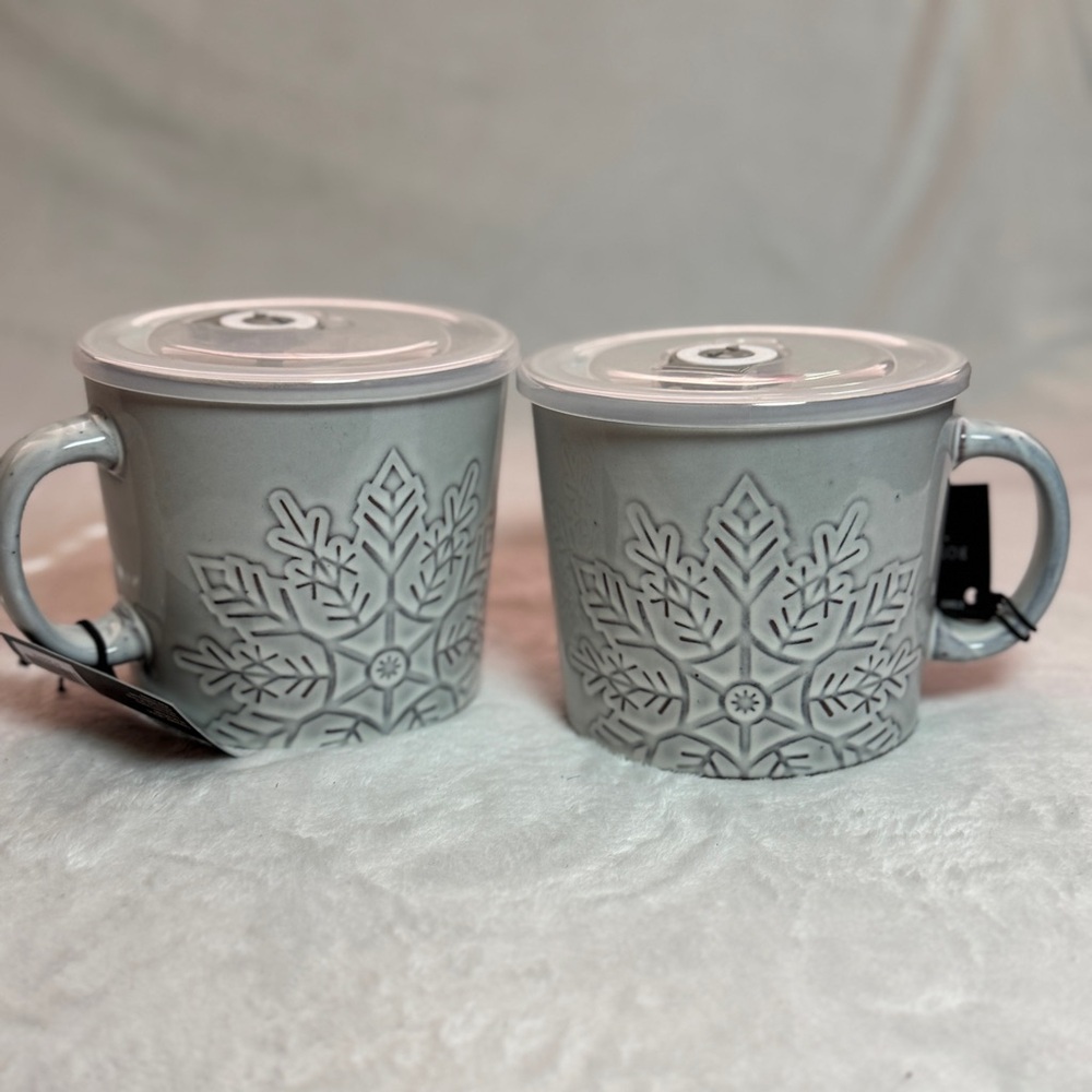 NEW Robert Stanley White Embossed Snowflake Soup‎ Mug with Lid- 24oz- Set of 2